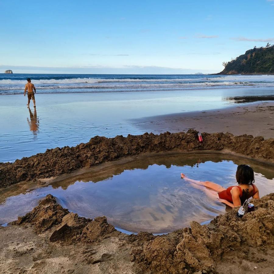 Adventurer'S Chest - Pohutukawa Otel Hotwater Beach Dış mekan fotoğraf